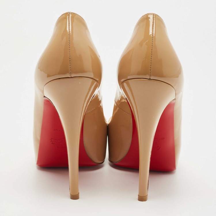 Pre Owned Christian Louboutin Beige Patent Very Prive Pumps Size 38
