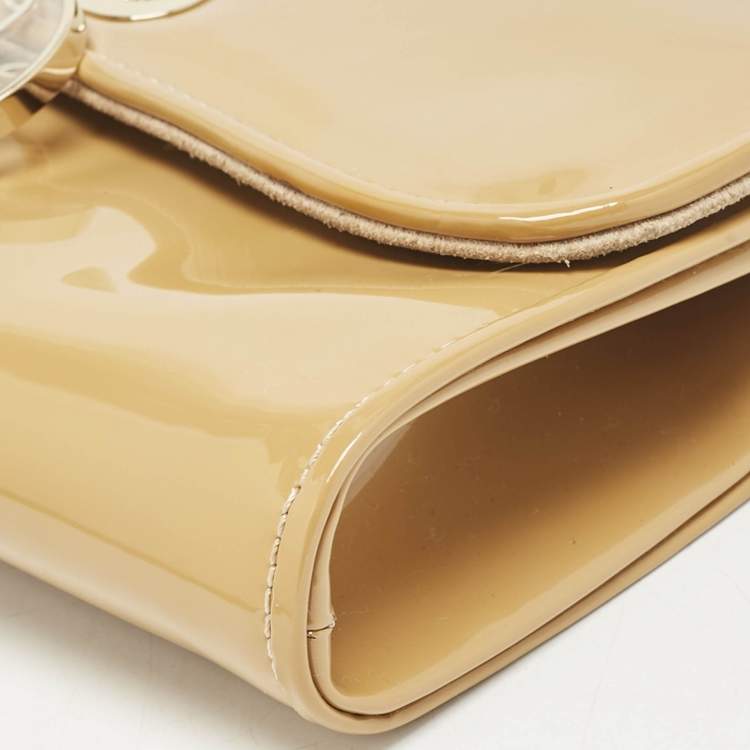 Pre Owned Christian Louboutin Beige Patent Leather Riviera Chain Clutch