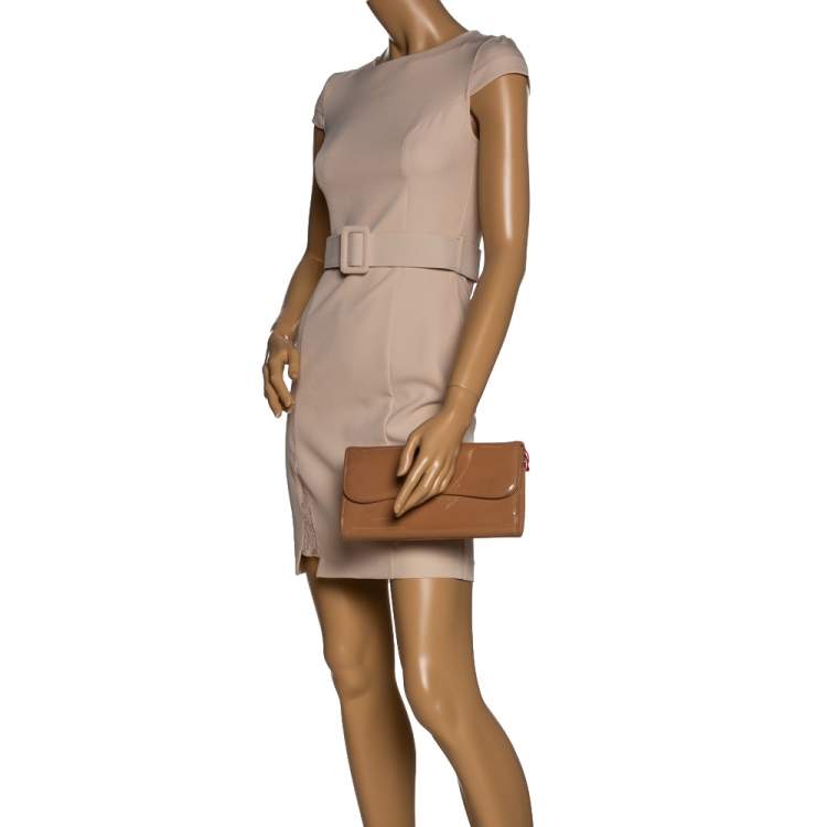 Pre Owned Christian Louboutin Beige Patent Leather Riviera Clutch
