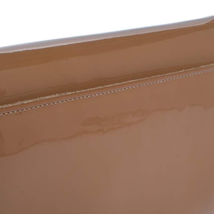 Pre Owned Christian Louboutin Beige Patent Leather Riviera Clutch