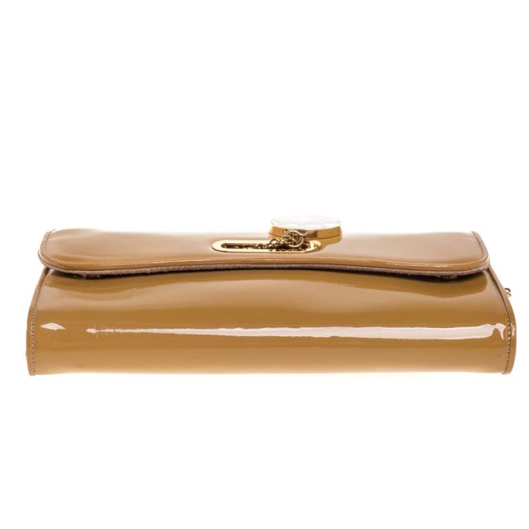 Pre Owned Christian Louboutin Beige Patent Leather Riviera Clutch
