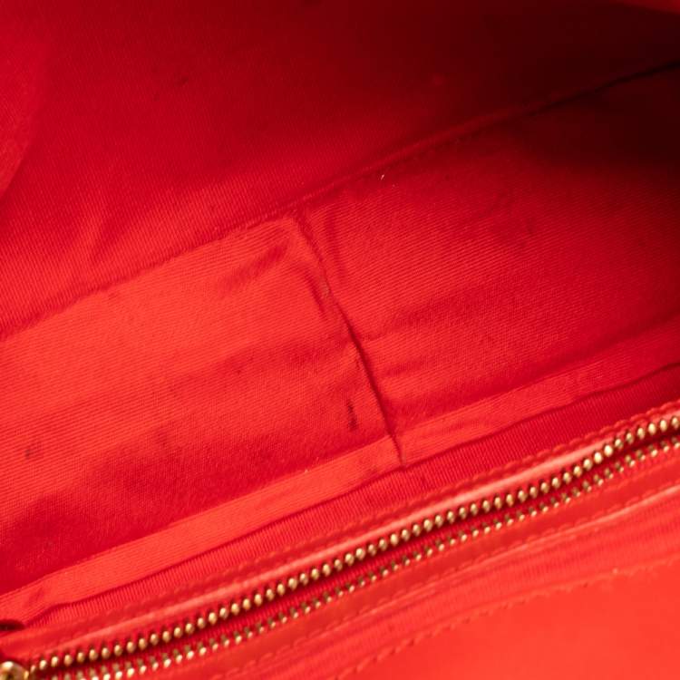Pre Owned Christian Louboutin Tri Color Leather Sweet Charity Shoulder Bag
