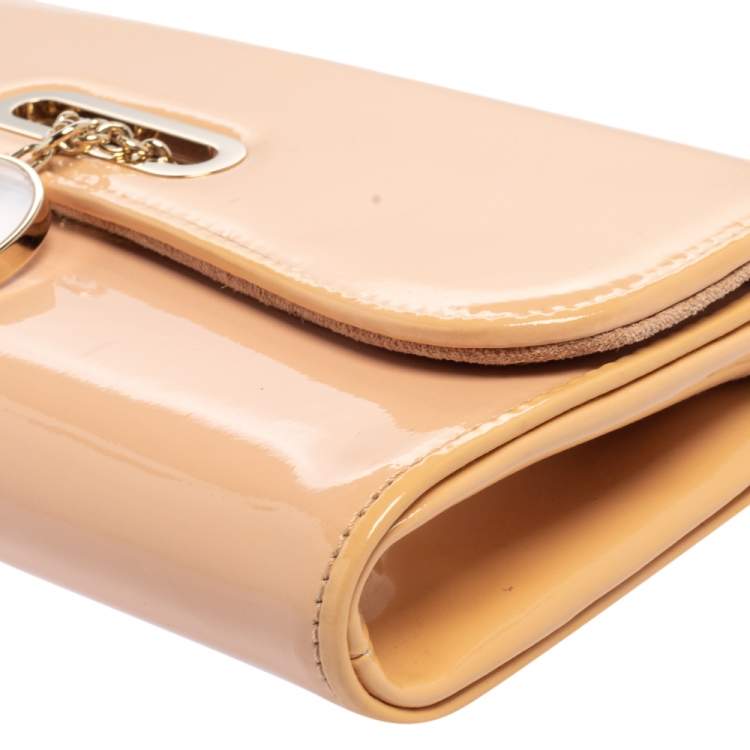 Pre Owned Christian Louboutin Beige Patent Leather Riviera Clutch