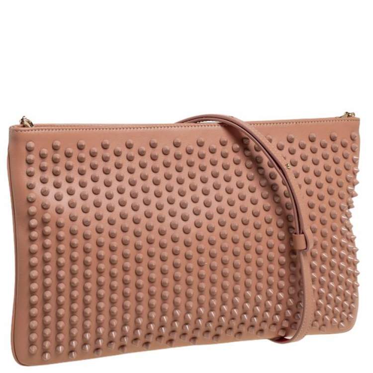 مملوكة مسبقًا Christian Louboutin Beige Leather Spiked Loubiposh Chain Clutch