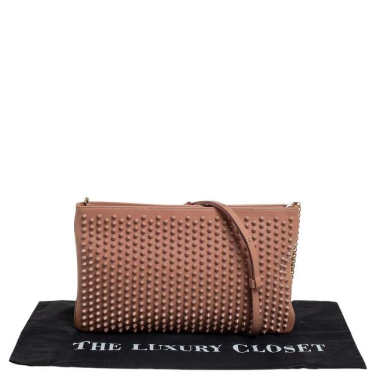 مملوكة مسبقًا Christian Louboutin Beige Leather Spiked Loubiposh Chain Clutch
