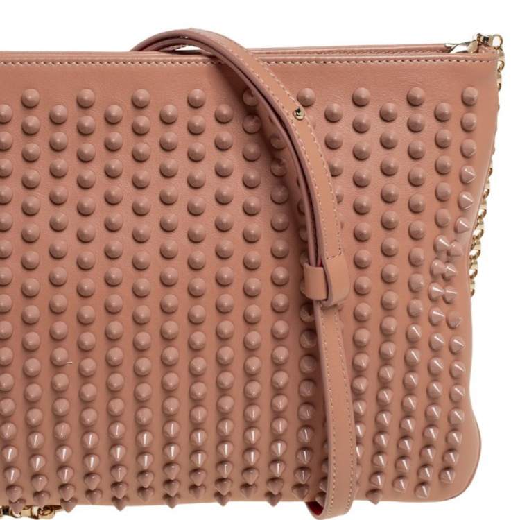 مملوكة مسبقًا Christian Louboutin Beige Leather Spiked Loubiposh Chain Clutch