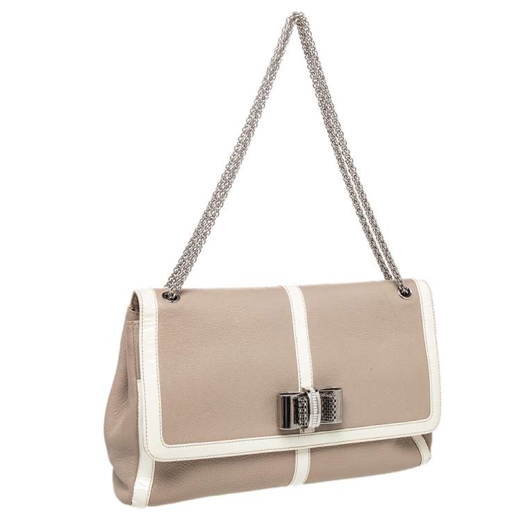 Pre Owned Christian Louboutin Beige /White Patent And Leather Sweet Charity Shoulder Bag