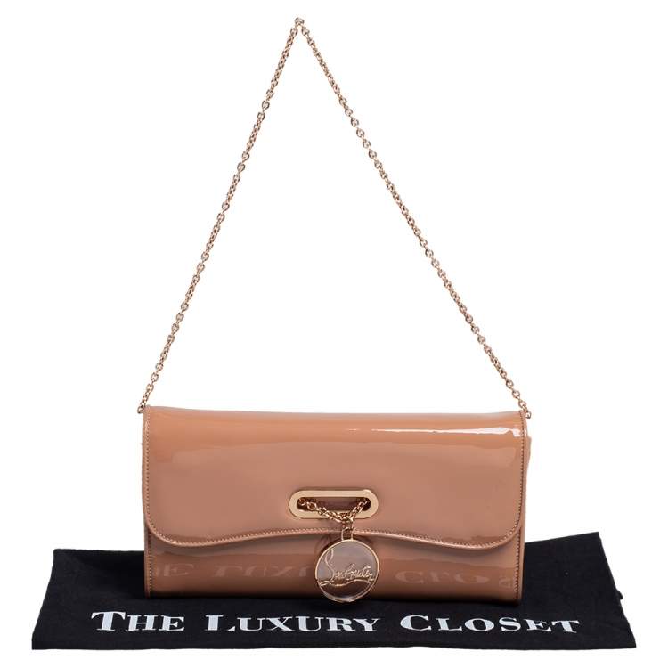 مملوكة مسبقًا Christian Louboutin Beige Patent Leather Riviera Chain Clutch