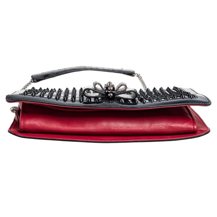 مملوكة مسبقًا Christian Louboutin Black Patent Leather Spike Sweet Charity Shoulder Bag