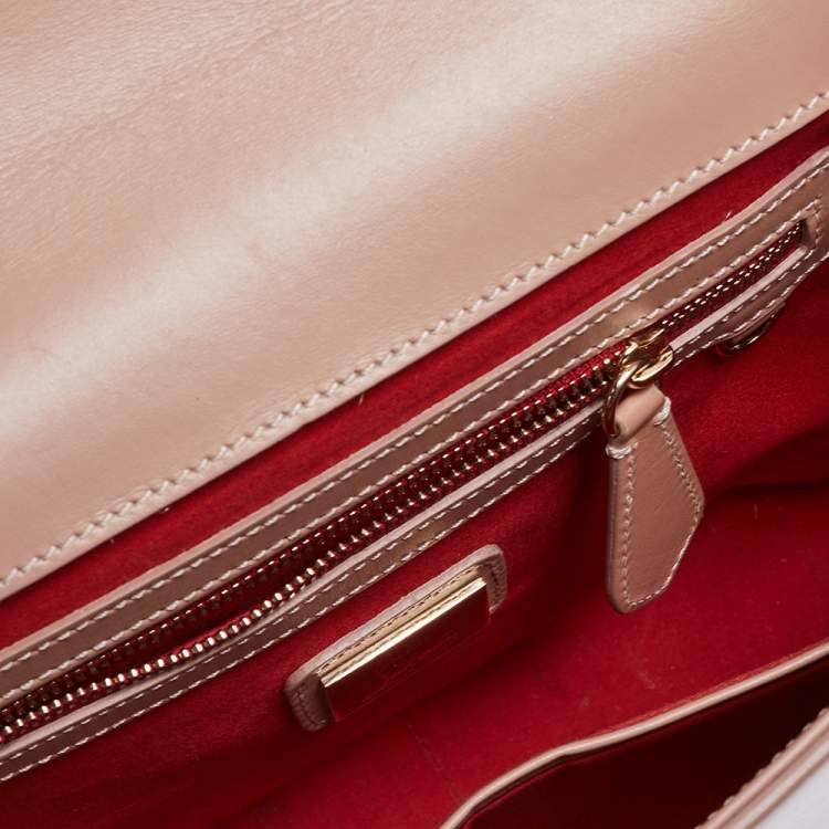 مملوكة مسبقًا Christian Louboutin Beige Patent Leather and Leather Sweet Charity Shoulder Bag