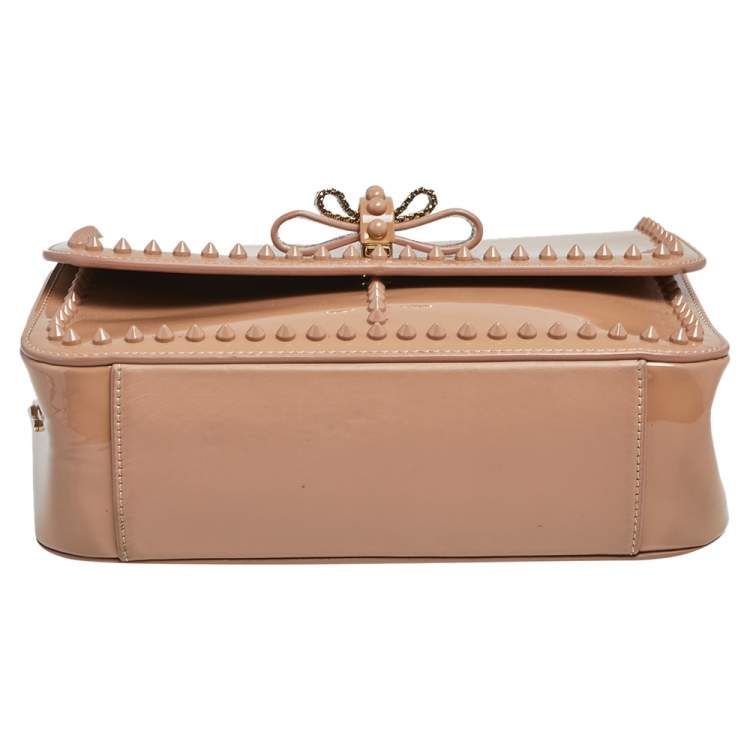 مملوكة مسبقًا Christian Louboutin Beige Patent Leather and Leather Sweet Charity Shoulder Bag