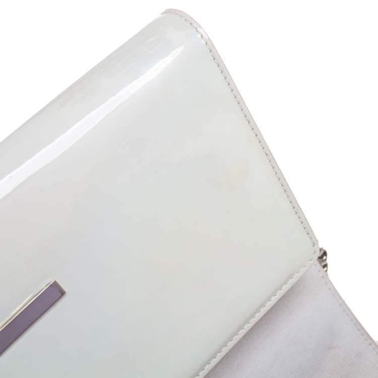 Pre Owned Christian Louboutin Pearl Holographic Patent Leather Vero Dodat Chain Clutch