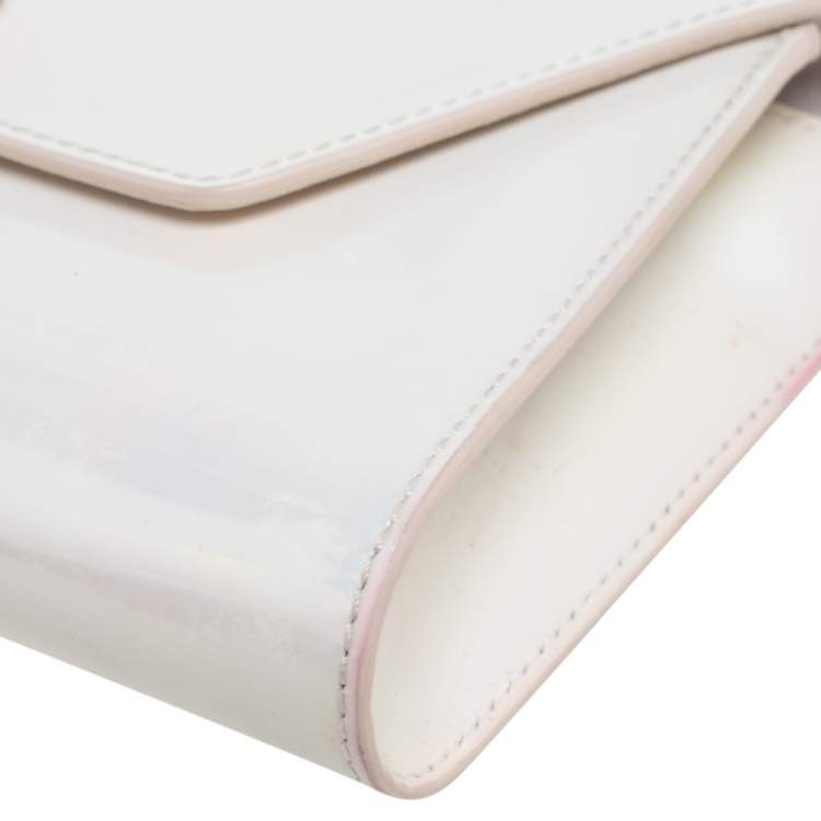 Pre Owned Christian Louboutin Pearl Holographic Patent Leather Vero Dodat Chain Clutch