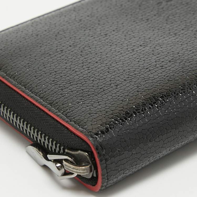 Pre Owned Christian Louboutin Black Crackled Patent Leather Zip Around Continental Wallet