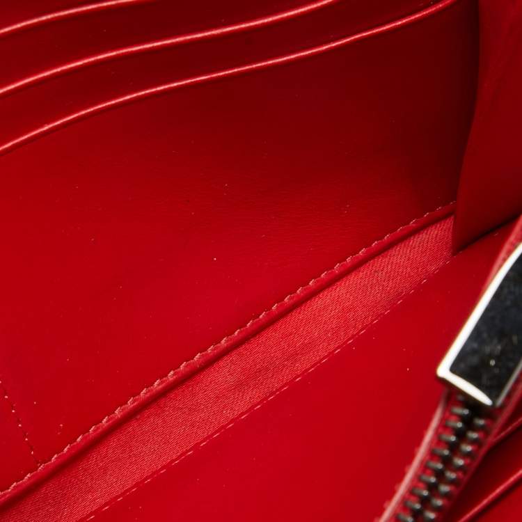 Pre Owned Christian Louboutin Black Crackled Patent Leather Zip Around Continental Wallet