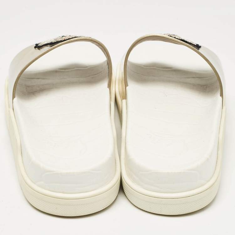 Pre Owned Christian Louboutin Silver Leather Beau Flat Slides Size 39.5