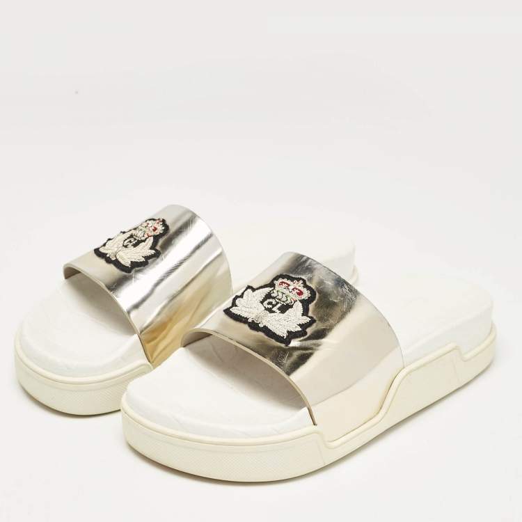 Pre Owned Christian Louboutin Silver Leather Beau Flat Slides Size 39.5
