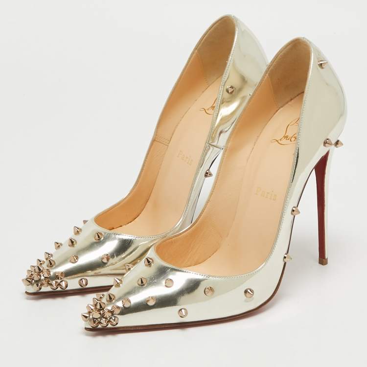 مملوكة مسبقًا Christian Louboutin Gold Leather Degraspike Pumps Size 39