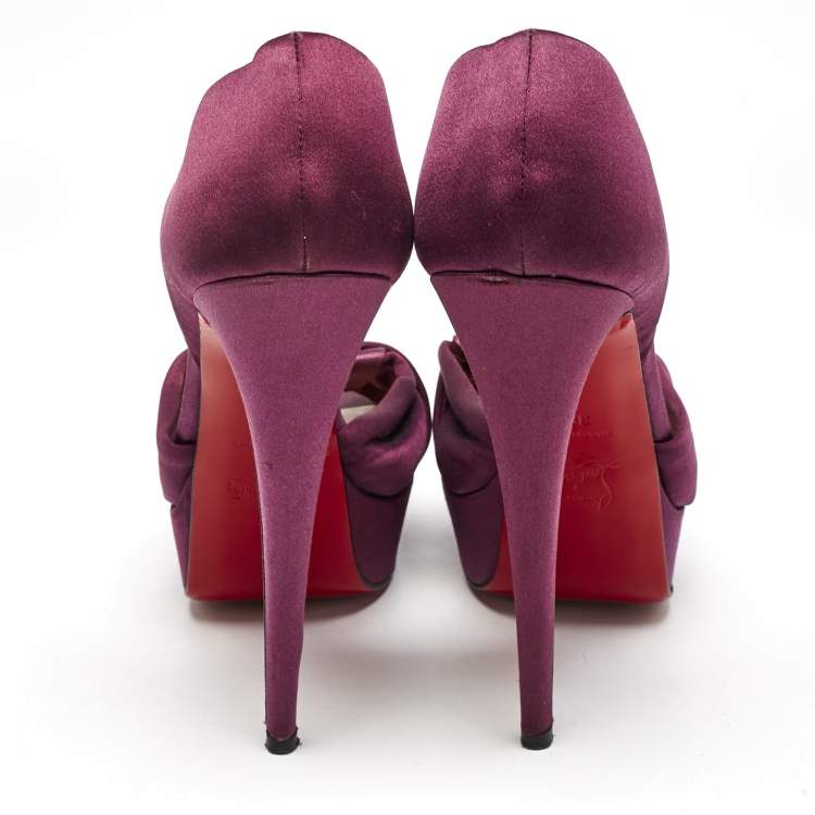 مملوكة مسبقًا Christian Louboutin Purple Satin Volpi 150 Peep Toe D'Orsay Pumps Size 38