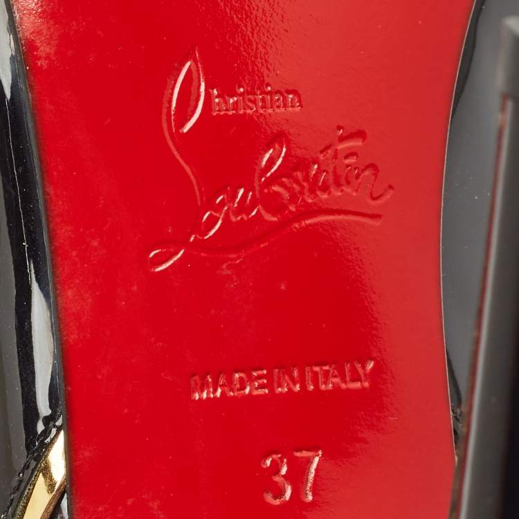 مملوكة مسبقًا Christian Louboutin Black/Gold Patent Leather and PVC Cosmo Pumps Size 37