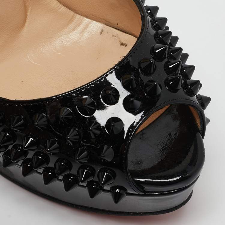 مملوكة مسبقًا Christian Louboutin Black Patent Leather Lady Peep Spikes Pumps Size 35