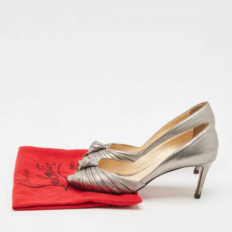 Pre Owned Christian Louboutin Silver Leather Knot Peep Toe Pumps Size 40