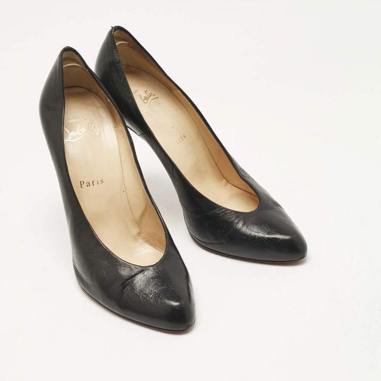 Pre Owned Christian Louboutin Black Leather Pumps Size 38.5