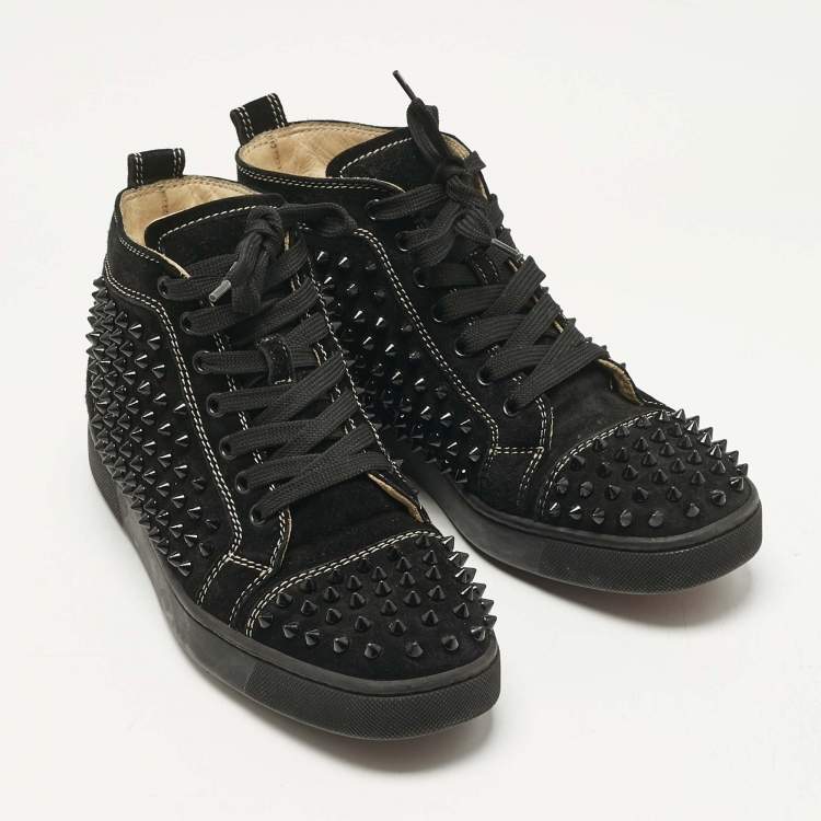 Pre Owned Christian Louboutin Black Suede Lou Spikes Sneakers Size 39.5
