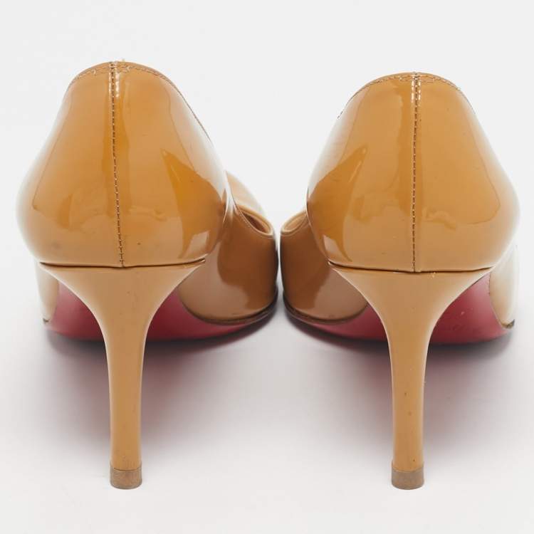 Pre Owned Christian Louboutin Beige Patent Leather Simple Pumps Size 38