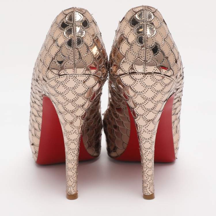 Pre Owned Christian Louboutin Metallic Scaled PVC Poseidon Peep Toe Pumps Size 38.5