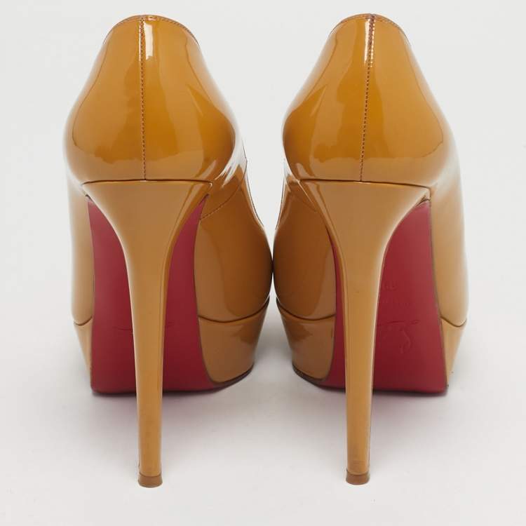 Pre Owned Christian Louboutin Beige Patent Leather Bianca Platform Pumps Size 39.5