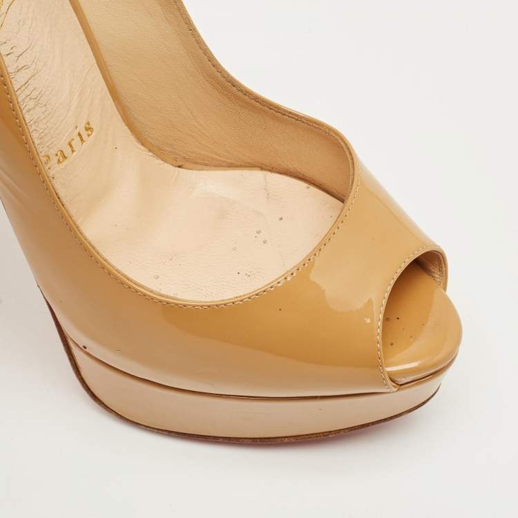 مملوكة مسبقًا Christian Louboutin Beige Patent Leather Private Number Peep Toe Pumps Size 35.5