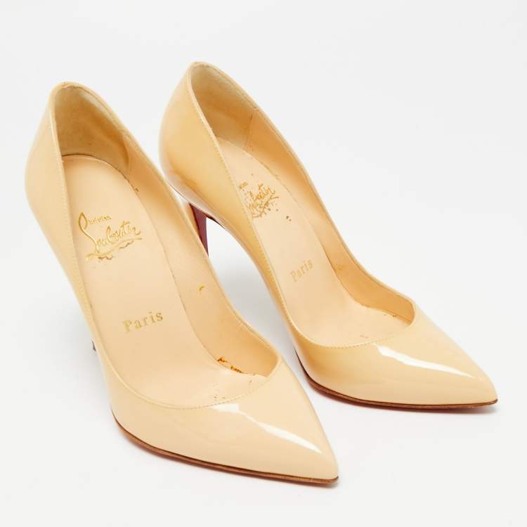 مملوكة مسبقًا Christian Louboutin So Kate Size 35 Beige Patent Leather Pumps