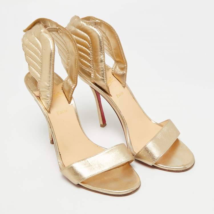 مملوكة مسبقًا Christian Louboutin Samotresse Size 36.5 Metallic Gold Leather Wing Slingback Sandals