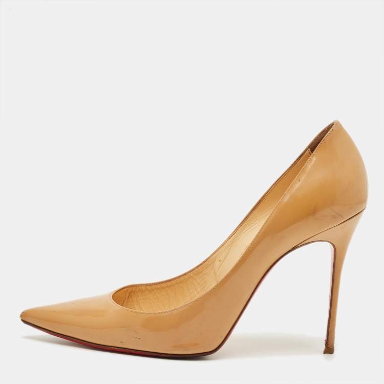 مملوكة مسبقًا Christian Louboutin Kate Size 39.5 Beige Patent Leather Pumps