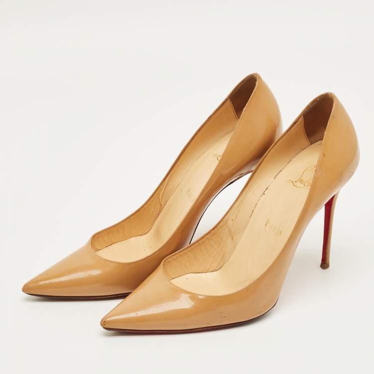 مملوكة مسبقًا Christian Louboutin Kate Size 39.5 Beige Patent Leather Pumps