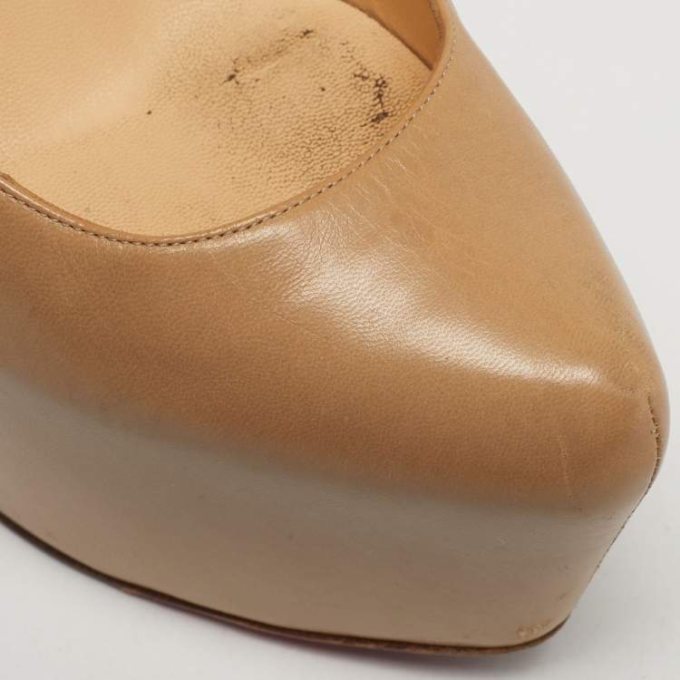 Pre Owned Christian Louboutin Daffodile Size 37.5 Beige Leather Platform Pumps