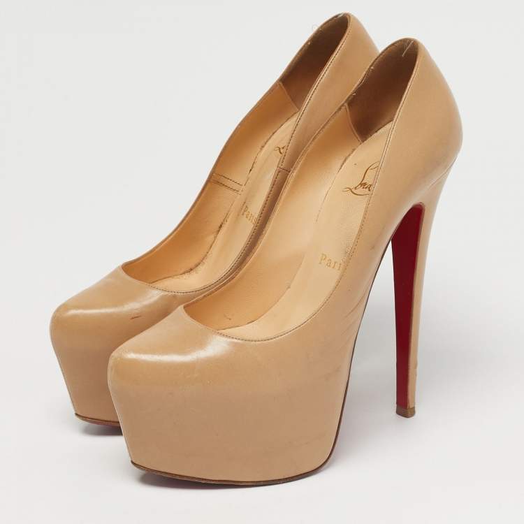 Pre Owned Christian Louboutin Daffodile Size 37.5 Beige Leather Platform Pumps