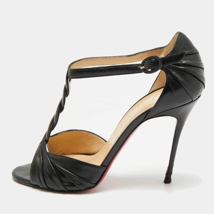 Pre Owned Christian Louboutin Cross Blake Size 40 Black Leather Pumps