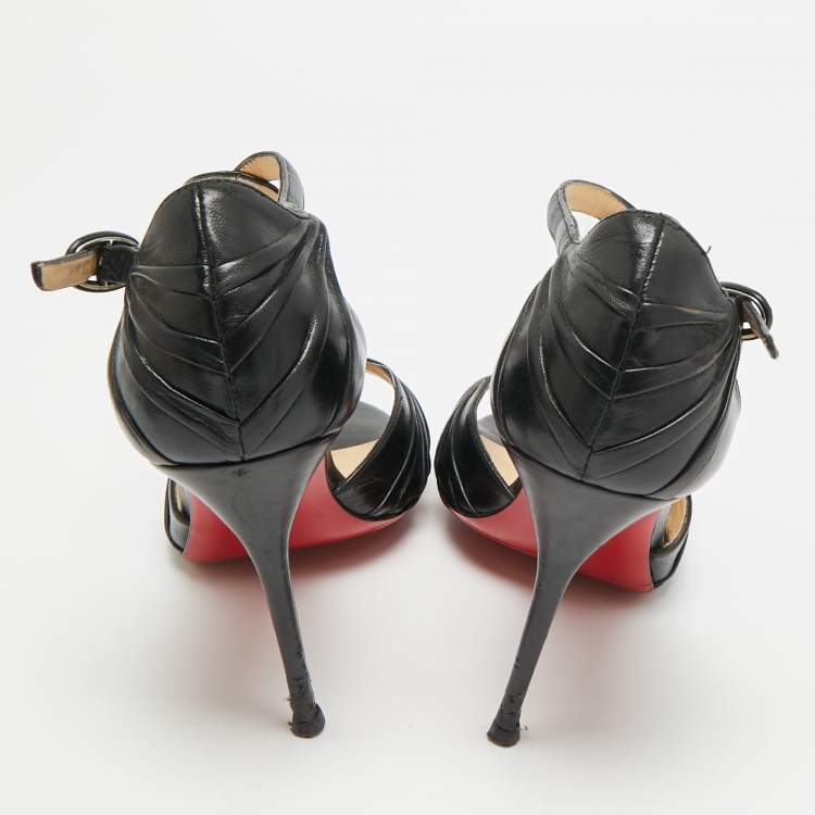 Pre Owned Christian Louboutin Cross Blake Size 40 Black Leather Pumps