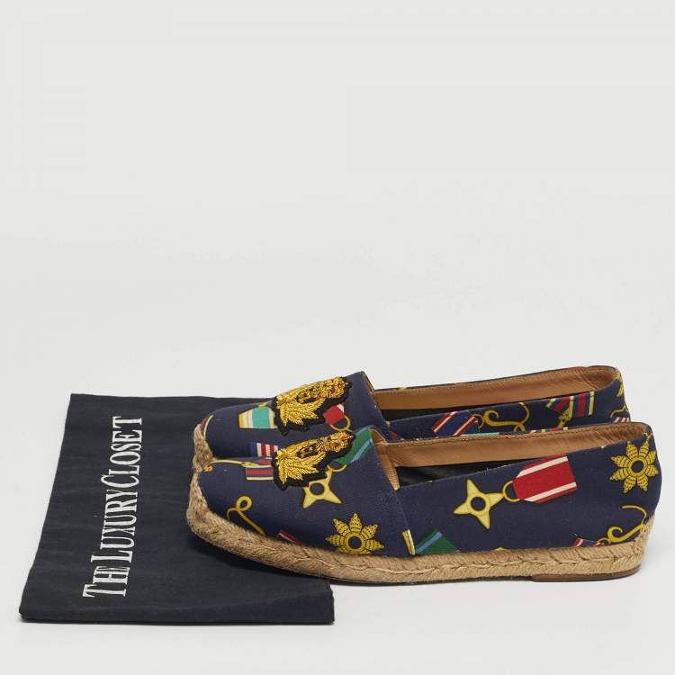 Pre Owned Christian Louboutin Gala Size 36 Navy Blue Canvas Embroidered Crest Espadrille Flats