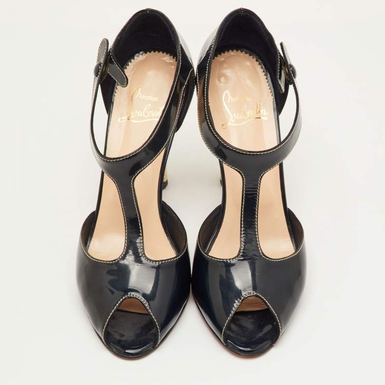 مملوكة مسبقًا Christian Louboutin Size 40 Navy Blue Patent Leather T-Strap Peep Toe Sandals