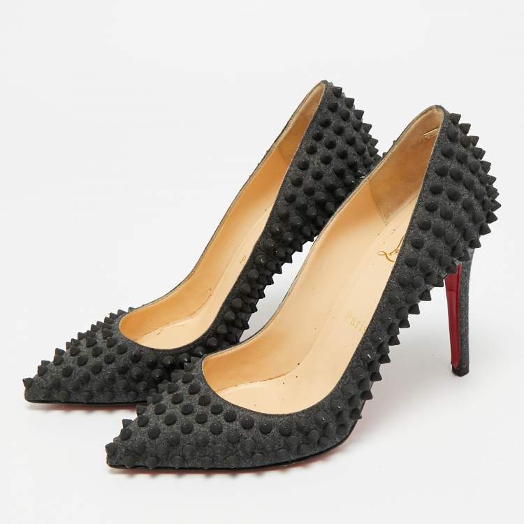مملوكة مسبقًا Christian Louboutin Pigalle Spikes Size 38 Grey Wool Pumps