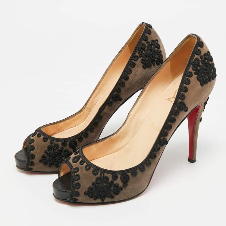 Pre Owned Christian Louboutin Very Prive Size 39 Grey/Black Suede and Lace Embroidered Peep Toe Pumps
