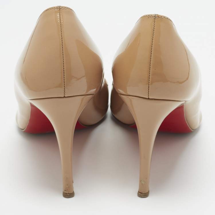 مملوكة مسبقًا Christian Louboutin Pigalle Size 39.5 Beige Patent Leather Pumps