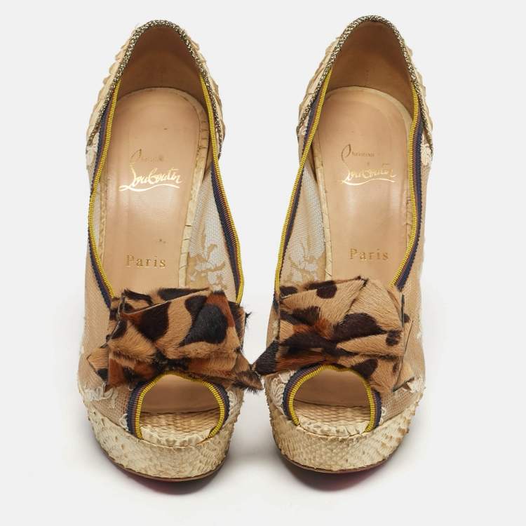 Pre Owned Christian Louboutin Lady Peep Size 39.5 Beige Lace and Python Leather Peep Toe Pumps