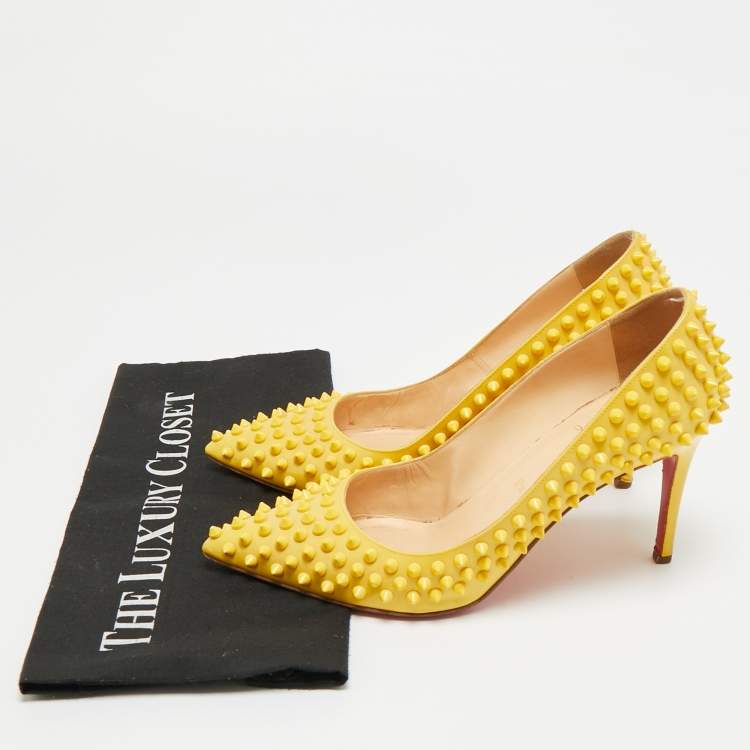 Pre Owned Christian Louboutin Pigalle Spikes Size 39.5 Yellow Patent Leather Pumps