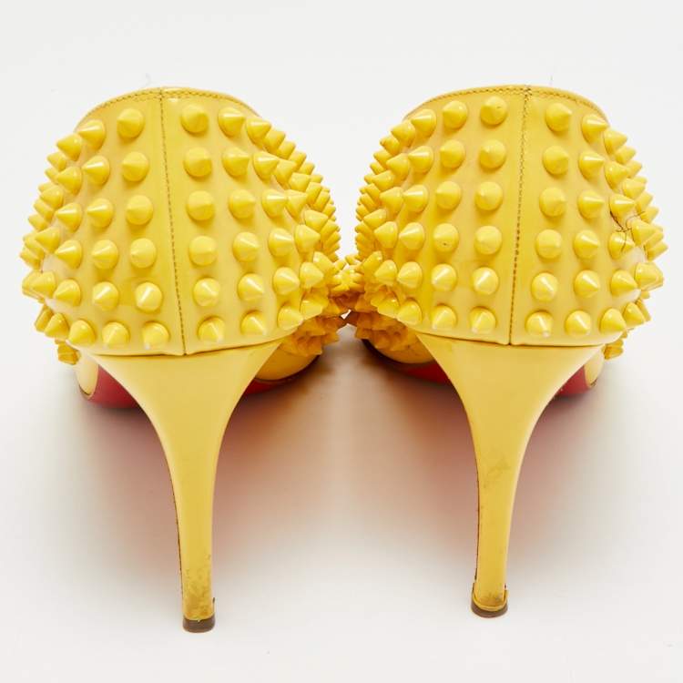 Pre Owned Christian Louboutin Pigalle Spikes Size 39.5 Yellow Patent Leather Pumps
