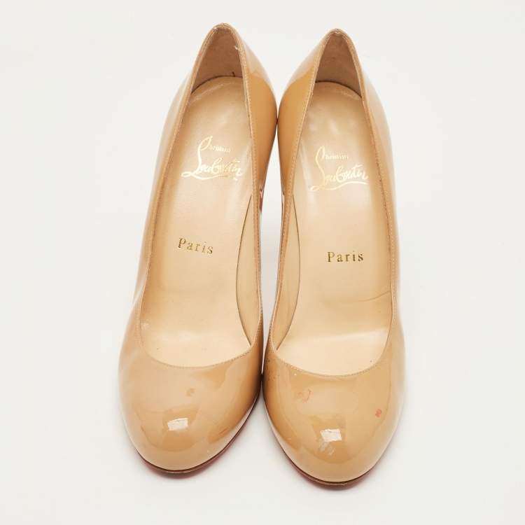 Pre Owned Christian Louboutin Simple Size 38 Beige Patent Leather Pumps