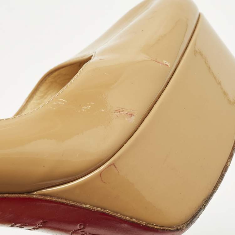 Pre Owned Christian Louboutin Bianca Size 36 Beige Patent Leather Platform Pumps